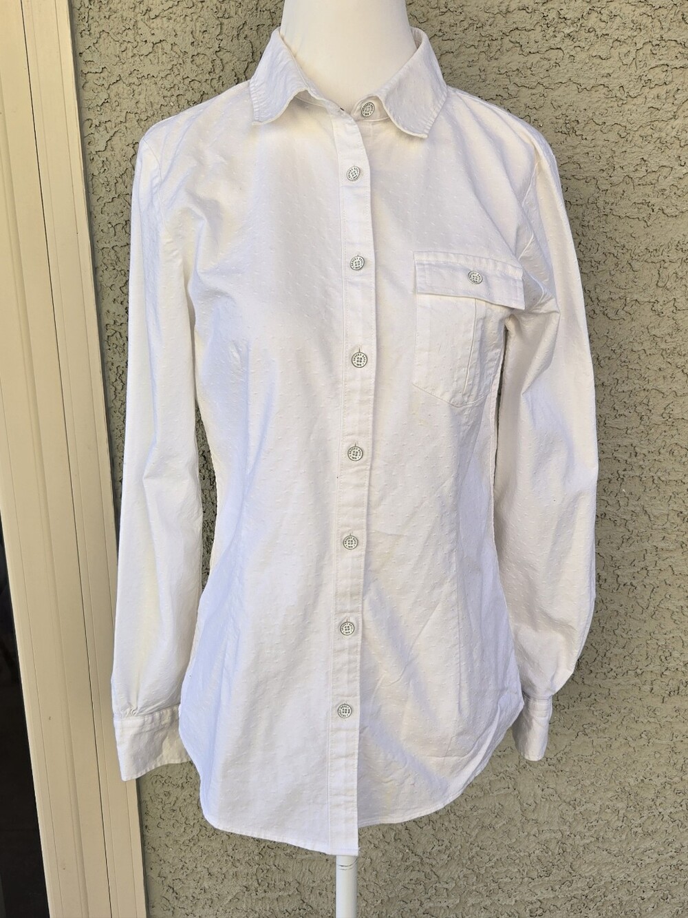 Brooks Brothers Classic White Long-Sleeve Button-Up Shirt